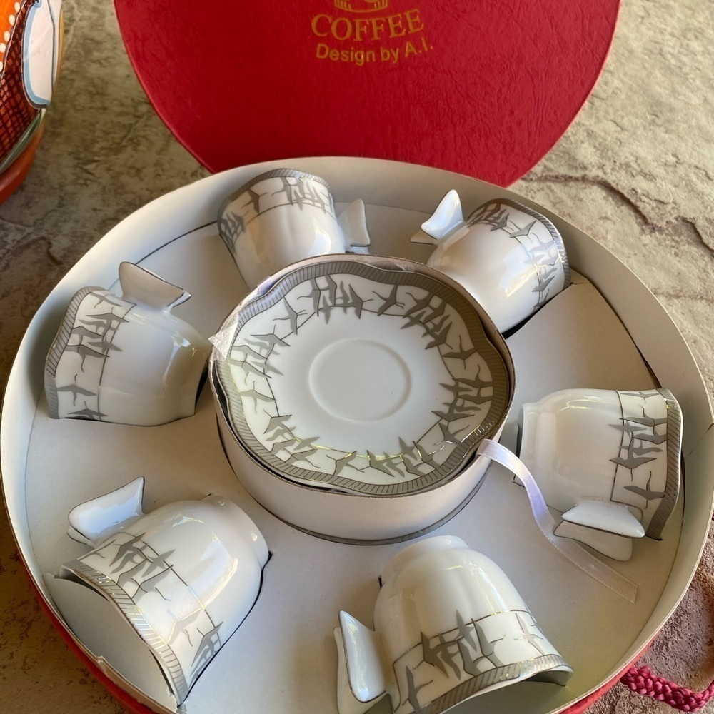 COFFEE by A.I. Vintage Espresso Porcelain Set of 6 Cups&Saucers White Silver NEW - Picture 2 of 8